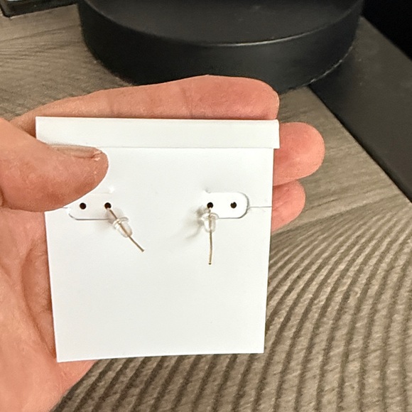 Kendra Scott Gold Filigree Earrings and Necklace Set - Picture 3 of 9